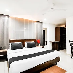 O Grand Peepal Hotel
